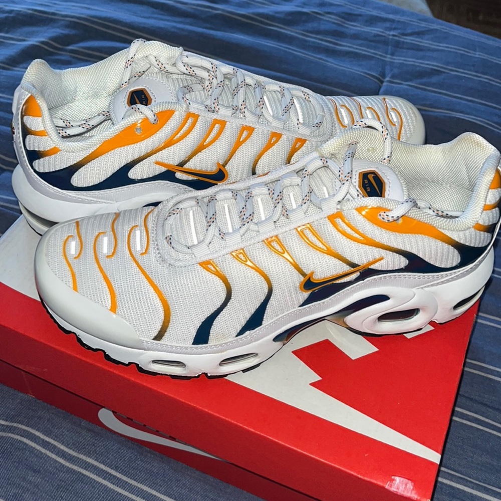 Nike Air Max Plus Grade School size 7Y. Received as a gift and worn once.